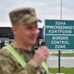 Для молодих українців спростять перетин кордону