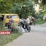 На Оболоні комунальники демонтували стихійний ринок, але він відновив роботу через дві години (фото)