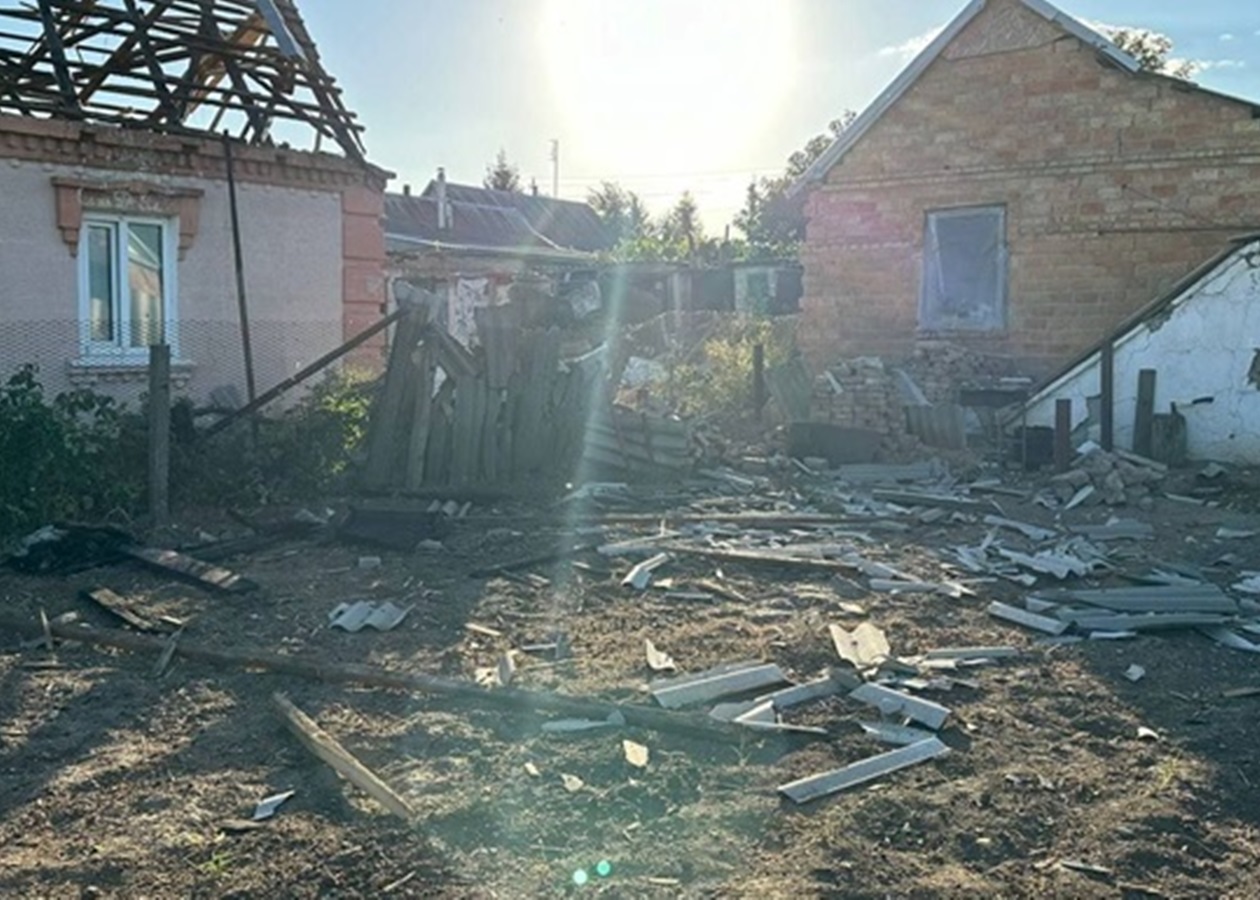 На Дніпропетровщині дрон РФ атакував мікроавтобус, загинув чоловік