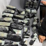 На кордоні знайшли майже $1 млн під капотом авто