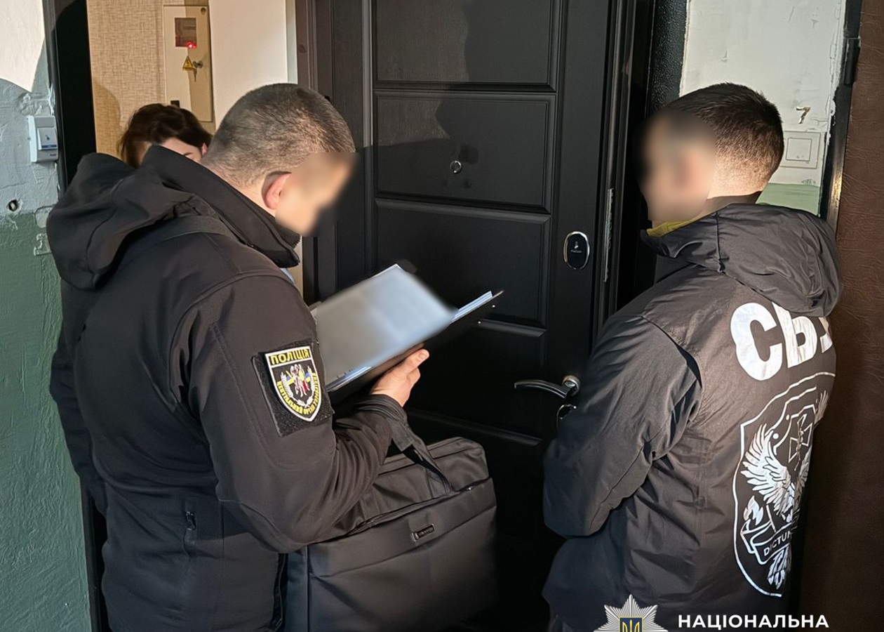 Екскерівники держпідприємств підозрюються у схемі з орендою суден