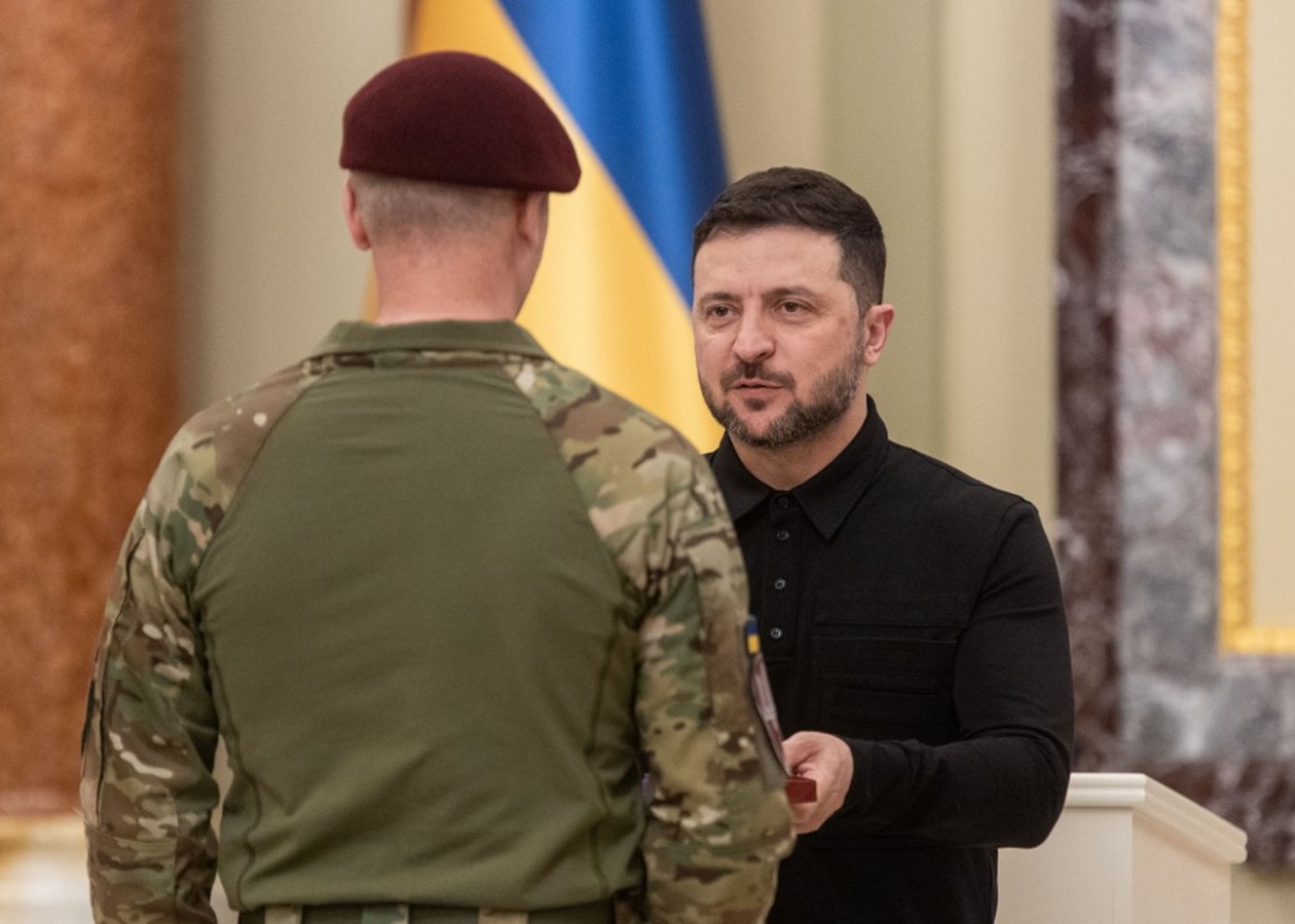 Покровський напрямок тримається завдяки ДШВ - Зеленський