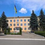 2,7 мільйона за люкс-мінівен: у Сокирянах купують Hyundai Staria у дилера, пов’язаного з родиною Гладковського