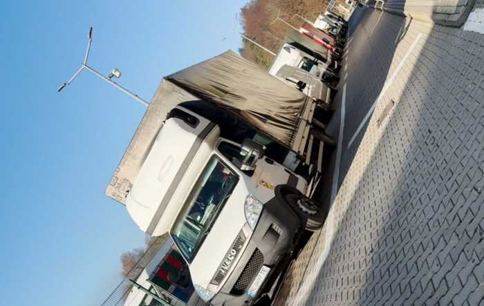 Майже 800 контрабандних рейсів за пів року: пункт «Смільниця» став одним із головних каналів тіньового імпорту