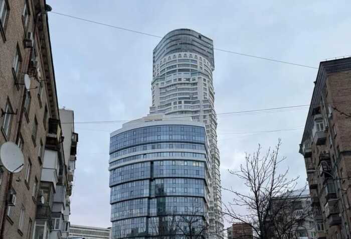 У київському хмарочосі викрили «турецький» кол-центр на 30 операторів