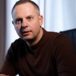 НАБУ повідомило про підозру Ростиславу Шурмі та його брату у справі про «зелений» тариф