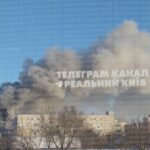 У Києві спалахнула масштабна пожежа на складі