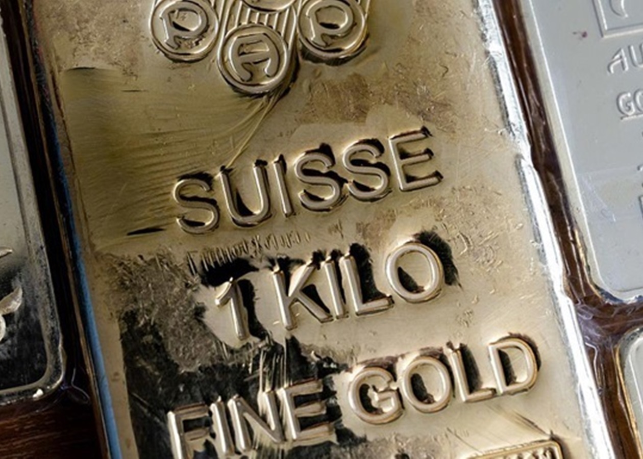 Золото і срібло продовжують стрімко дешевшати