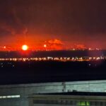 У Волгограді ефектно палає НПЗ