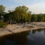 «Будинки-привиди» на Корчуватому: як оточення Бондаренка та Прокопіва отримує землю на Корчуватому