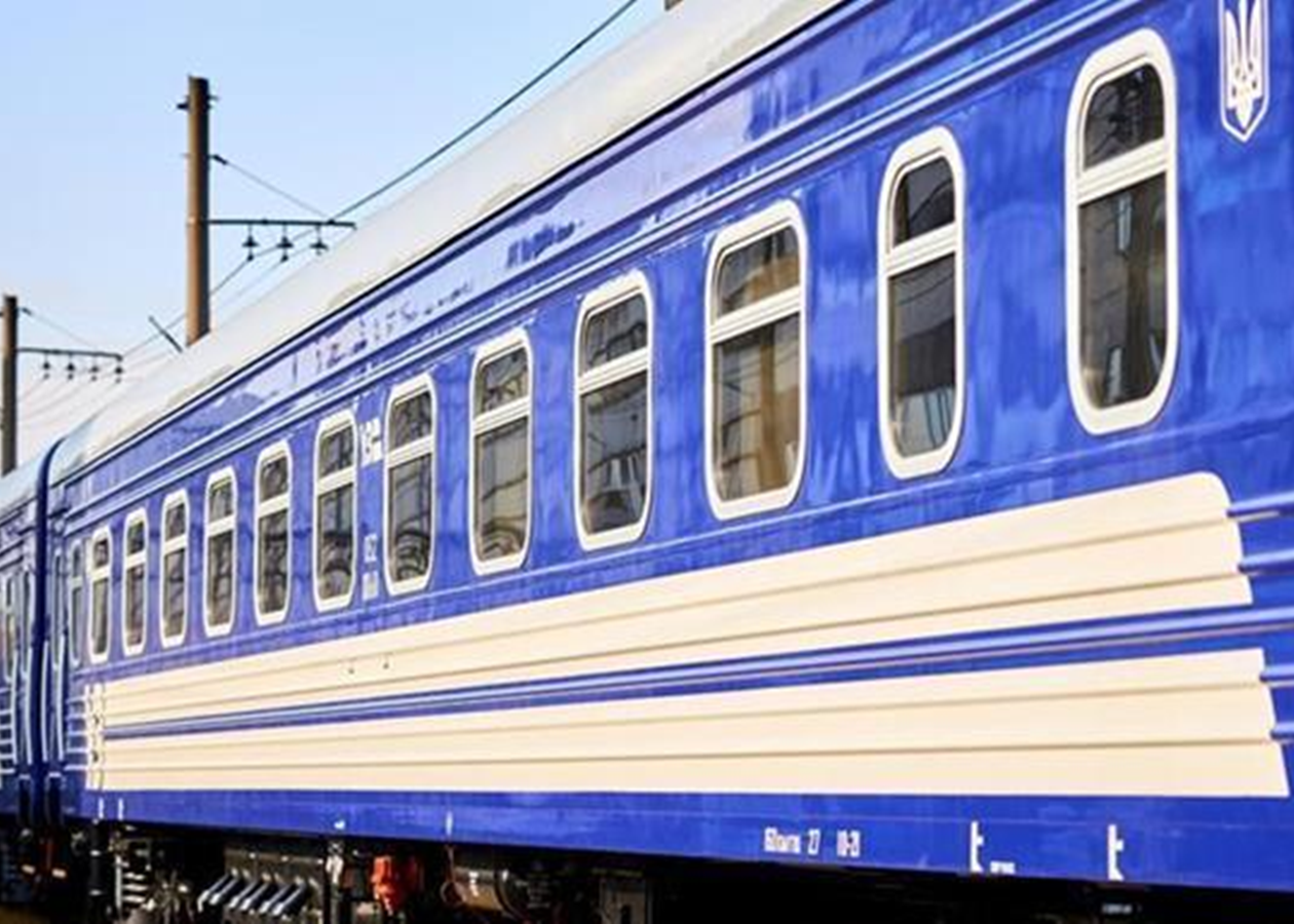 Автобуси замість поїздів: Укрзалізниця змінила маршрути руху