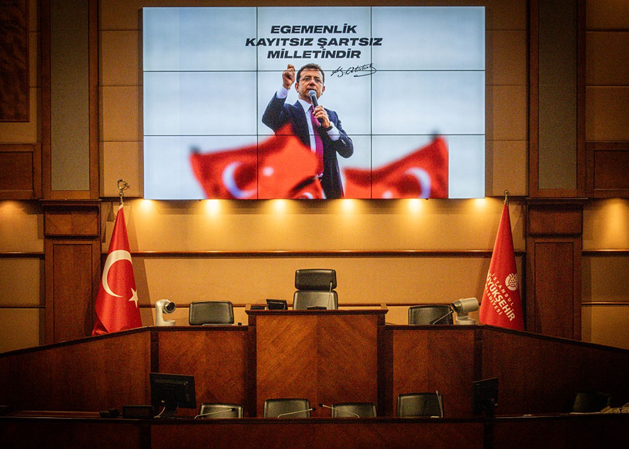 До 2400 років в'язниці: у Туреччині розпочався суд над опонентом Ердогана