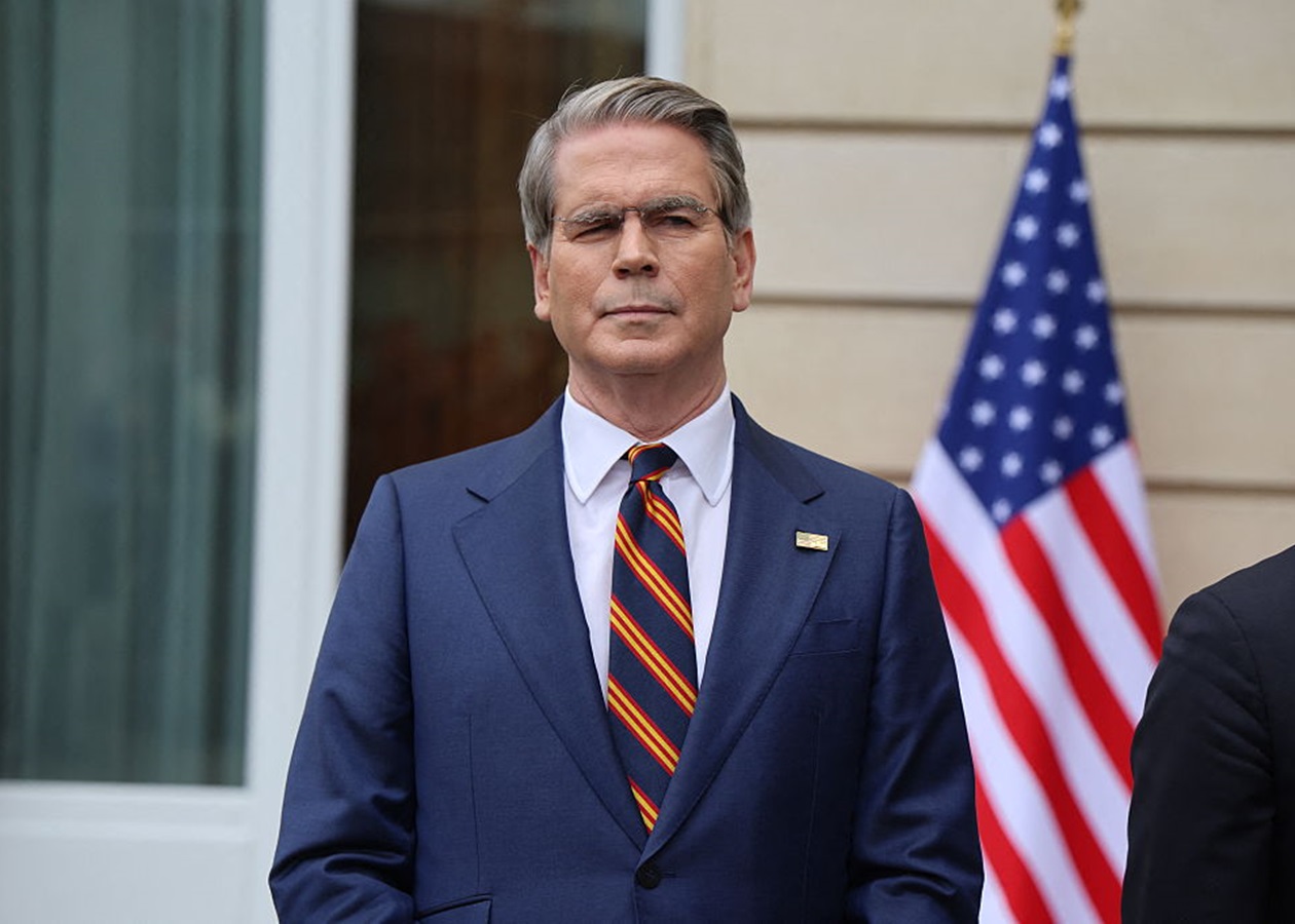 США заявили про збільшення потоку суден в Ормузькій протоці