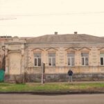 Будинок у центрі Черкас “пішов” за безцінь: як через фірму водія секретаря міськради провернули схему викупу без аукціону