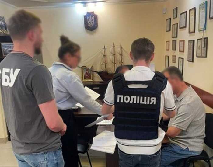 В Одесі ексчиновника підозрюють у завданні 11,4 мільйона гривень збитків на закупівлі квартир для дітей-сиріт
