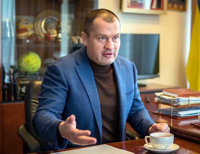 «Тіньовий куратор» Києва: як Артур Палатний через своїх людей у КМДА готує дерибан Житнього ринку