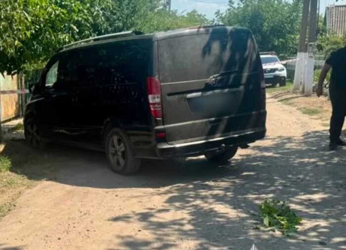 На Одещині однорічний хлопчик загинув під колесами мікроавтобуса, за кермом була його мати