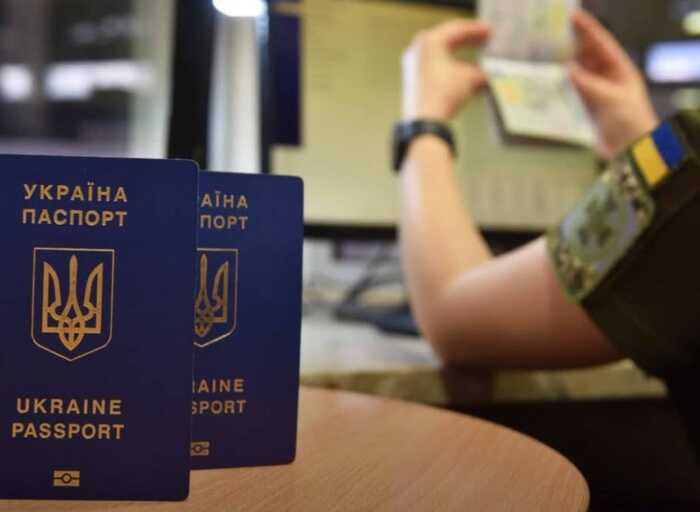 Киянин намагався підкупити прикордонника, щоб потрапити на концерт The Weeknd у Польщі