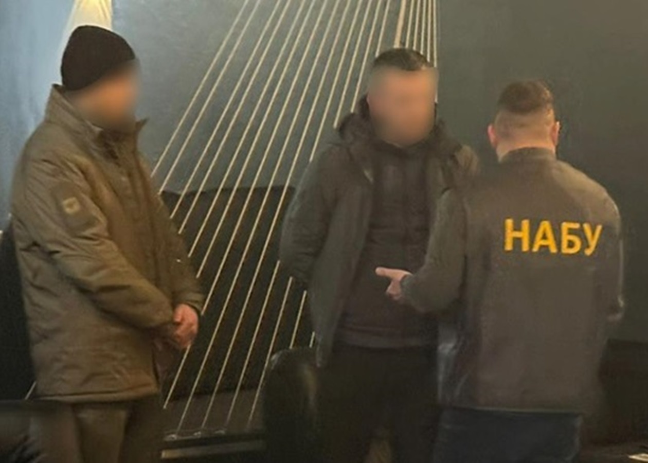 Хабар за відстрочку: судитимуть працівника СБУ