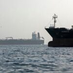 Трафік суден через Ормуз скоротився втричі