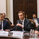 В України закінчуються держфінанси - прем'єр