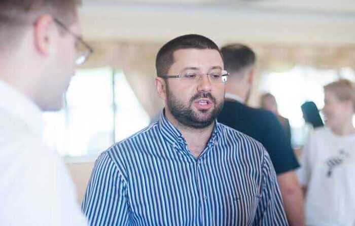 Мільярдні контракти з АОЗ, завищені ціни та 6 кримінальних справ: як «Генерал Черешня» Ярослава Гришина заробляє на війні