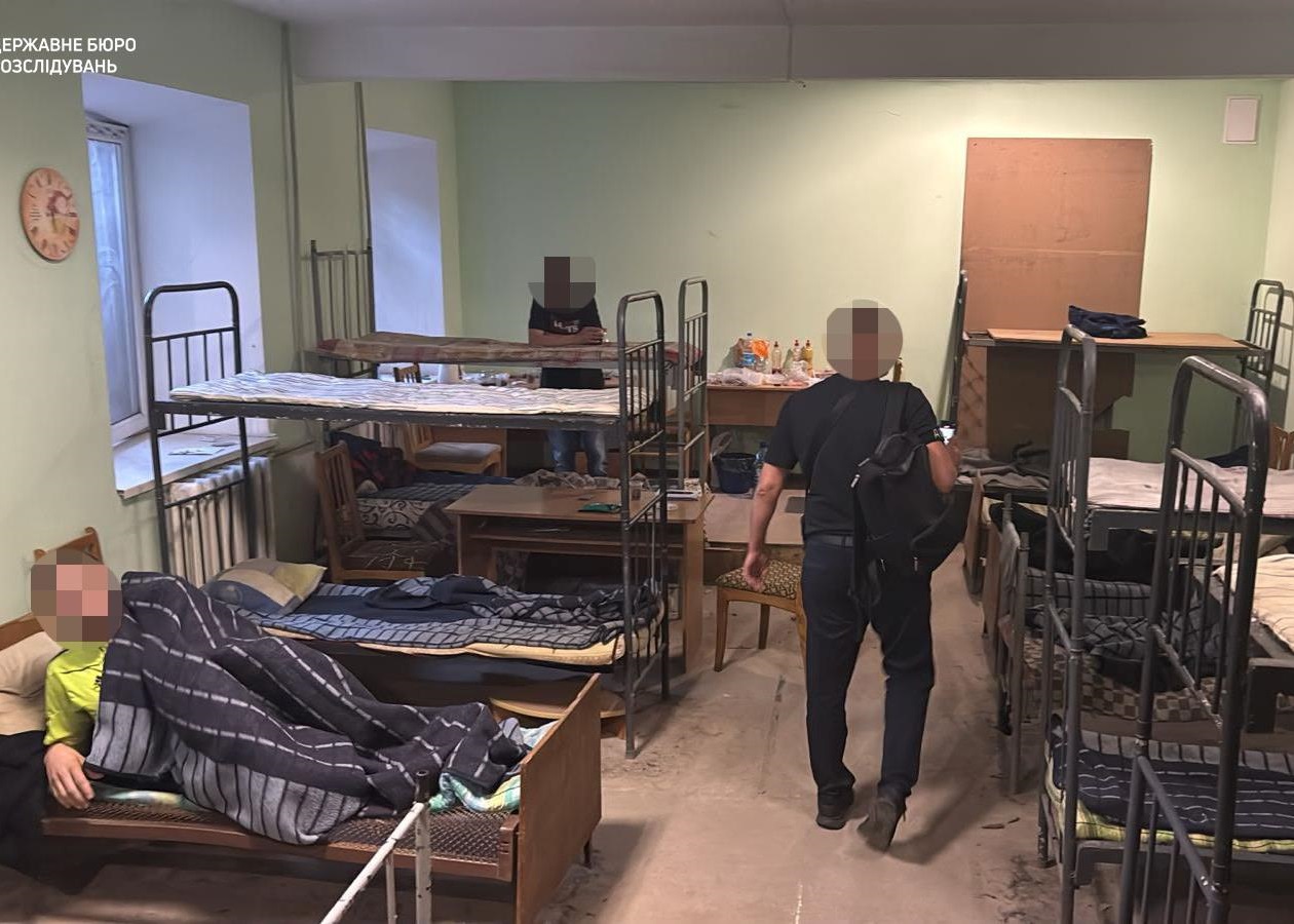 Катування в ТЦК на Одещині: суд виніс вироки дев'ятьом військовим